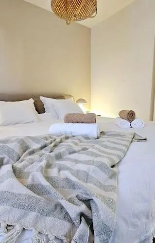 House Lucia * فودنيان