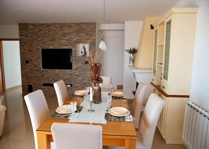 House Lucia Apartment *