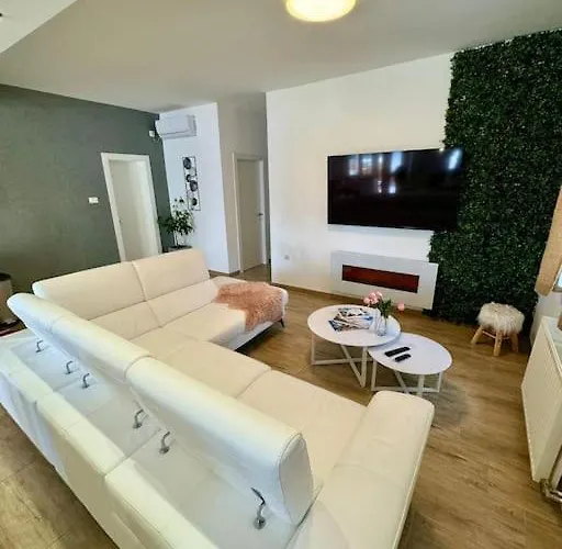 Apartment House Lucia *